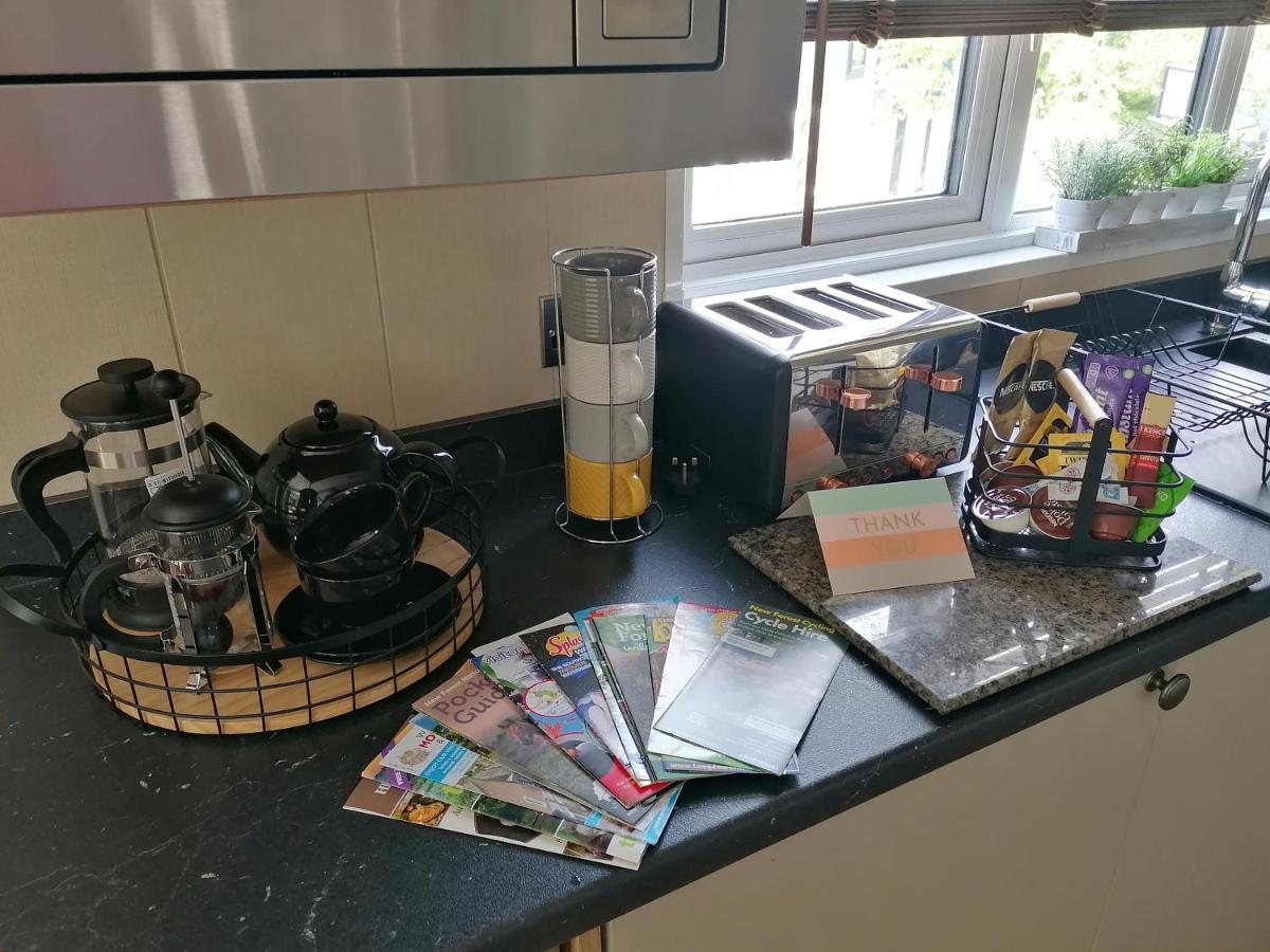 Luxury Lodge On Edge Of New Forest And 800M From Sea Entertainment And Leisure Passes Included Milford on Sea Exteriör bild
