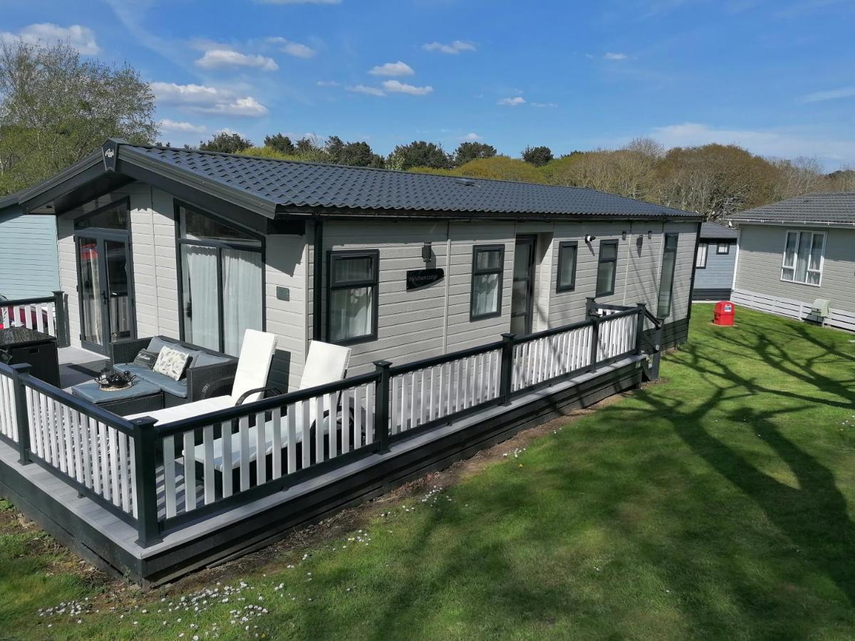Luxury Lodge On Edge Of New Forest And 800M From Sea Entertainment And Leisure Passes Included Milford on Sea Exteriör bild